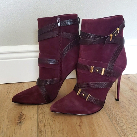 Guess Shoes - GUESS ankle bootie (boots). Like new!